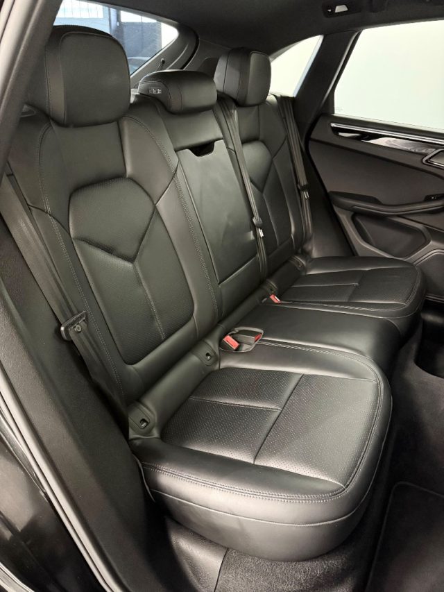 PORSCHE Macan usata, con Fendinebbia
