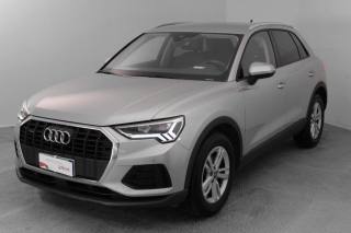 AUDI Q3 40 TFSI quattro S tronic Business