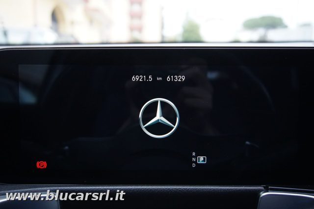 MERCEDES-BENZ GLB 200 usata, con Fari LED