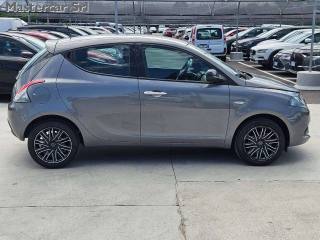 LANCIA Ypsilon usata, con Autoradio