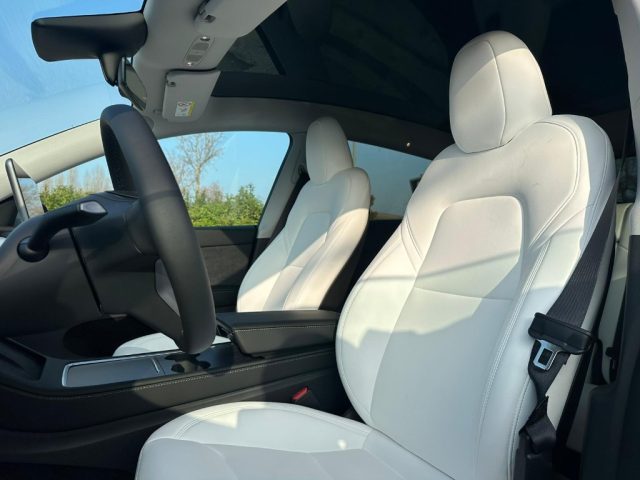 TESLA Model Y usata, con Alzacristalli elettrici