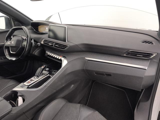 PEUGEOT 5008 usata, con MP3
