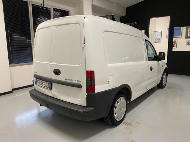 OPEL Combo usata, con Chiusura centralizzata