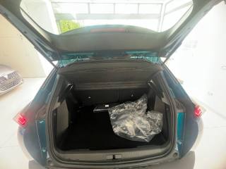 PEUGEOT 2008 usata, con Sensori di parcheggio posteriori