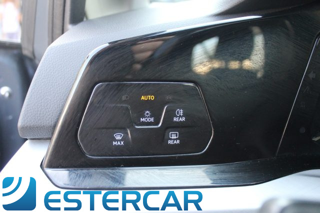 VOLKSWAGEN Golf usata, con Controllo elettronico della corsia