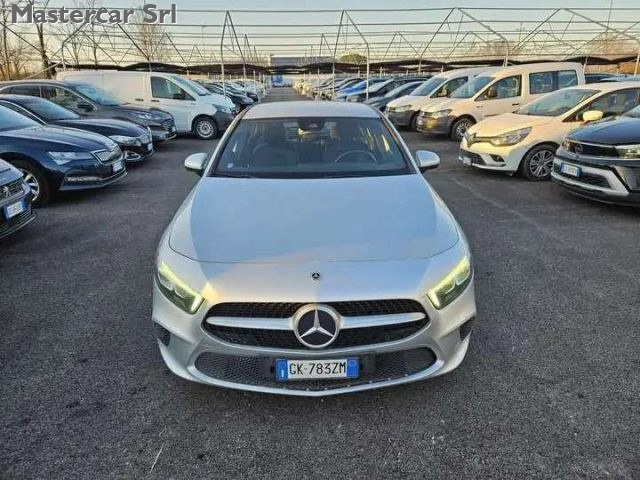 MERCEDES-BENZ A 180 usata, con Sistema di chiamata d