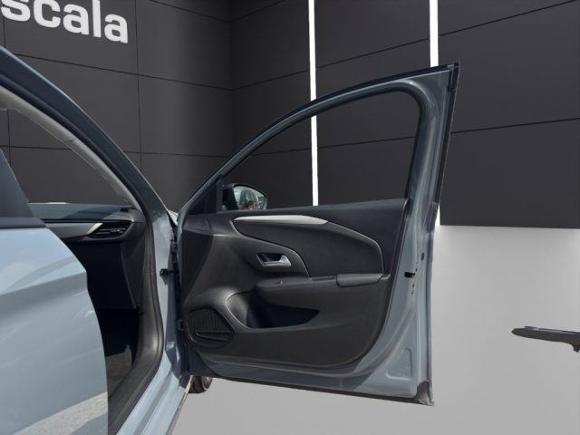 OPEL Corsa usata, con Touch screen