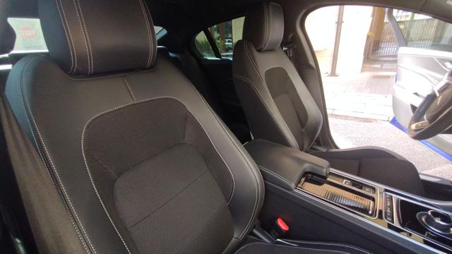 JAGUAR XE usata, con Specchietti laterali elettrici