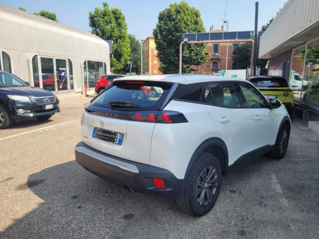 PEUGEOT 2008 usata, con Autoradio