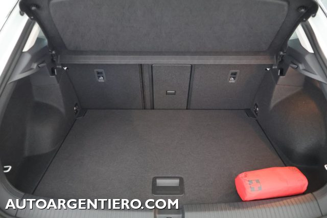 VOLKSWAGEN T-Roc usata, con Isofix
