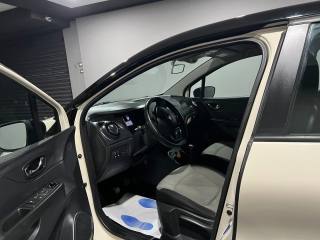 RENAULT Captur usata, con Autoradio