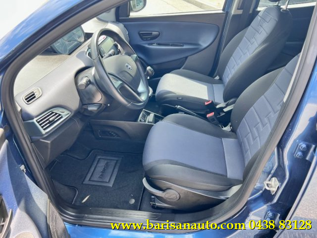 LANCIA Ypsilon usata, con Autoradio