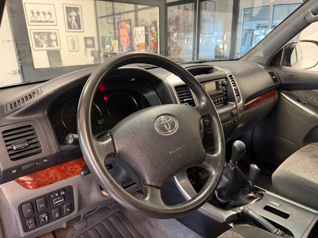 TOYOTA Land Cruiser usata, con Chiusura centralizzata