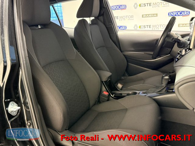 TOYOTA Corolla usata, con Autoradio