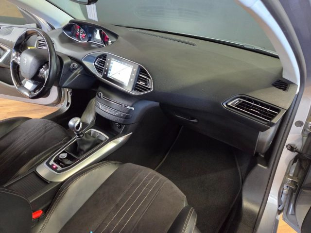 PEUGEOT 308 usata, con Bracciolo