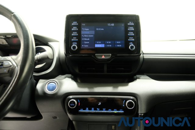 TOYOTA Yaris usata, con Controllo automatico clima