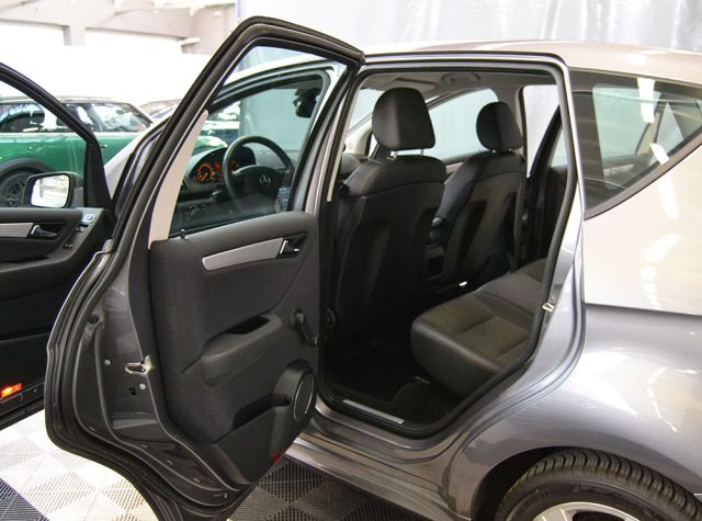 MERCEDES-BENZ A 180 usata, con Airbag laterali