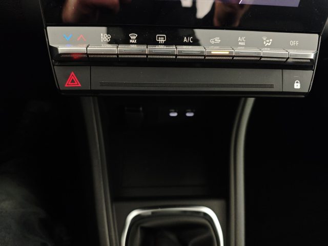 RENAULT Captur usata, con Sensori di parcheggio posteriori