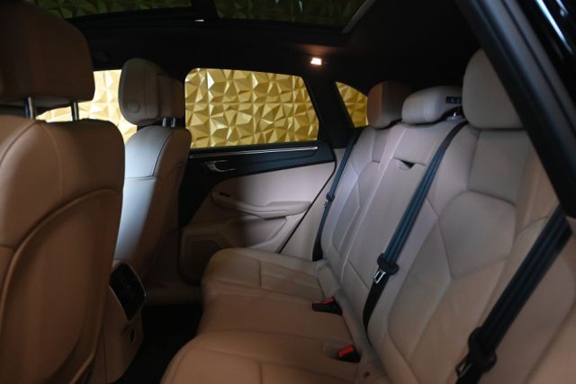 PORSCHE Macan usata 32
