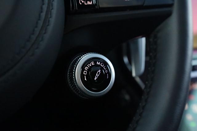 MASERATI Grecale usata, con Head-up display