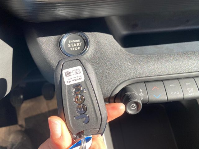 JEEP Avenger usata, con Sedile posteriore sdoppiato