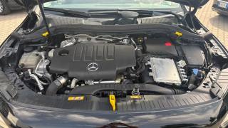 MERCEDES-BENZ GLA 200 usata, con Airbag testa