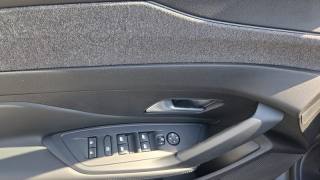 PEUGEOT 408 usata, con Volante in pelle