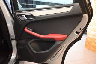 PORSCHE Macan usata 55