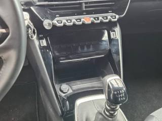 PEUGEOT 2008 usata, con Park Distance Control