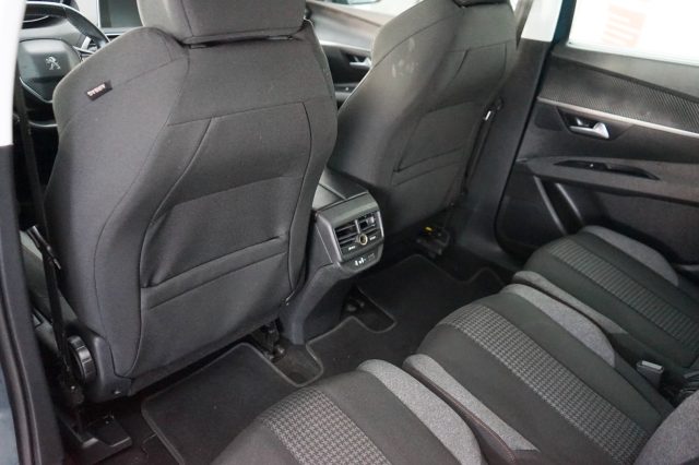 PEUGEOT 5008 usata, con Sensore di pioggia