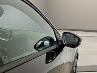 PEUGEOT 2008 usata, con Sensori di parcheggio posteriori