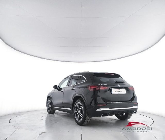 MERCEDES-BENZ GLA 200 usata 3