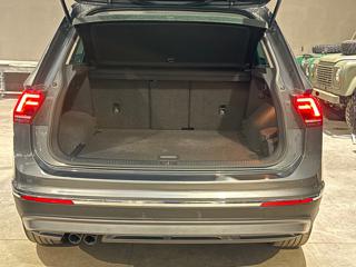 VOLKSWAGEN Tiguan usata, con Leve al volante