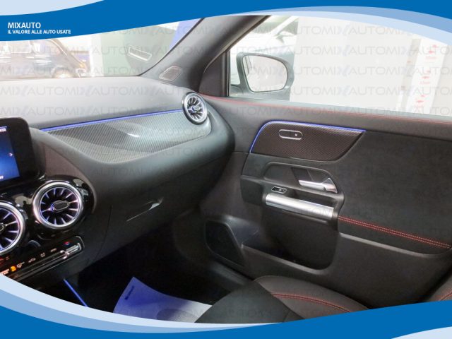 MERCEDES-BENZ GLA 200 usata, con Climatizzatore