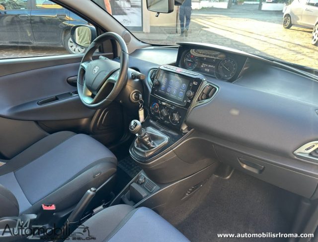 LANCIA Ypsilon usata, con Fendinebbia