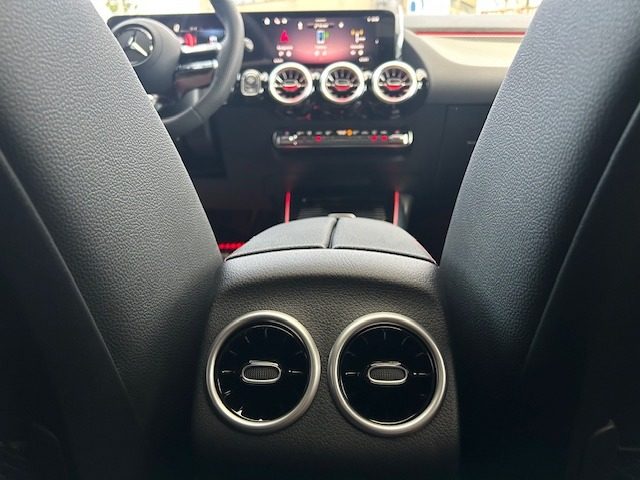 MERCEDES-BENZ GLA 200 usata, con ESP