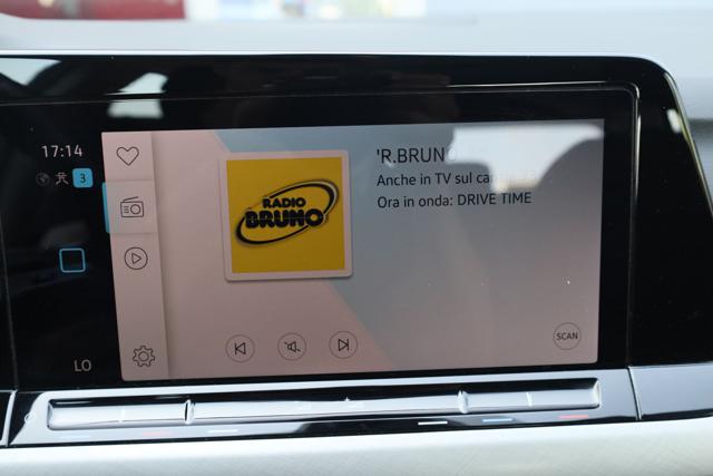 VOLKSWAGEN Golf usata, con Luci diurne