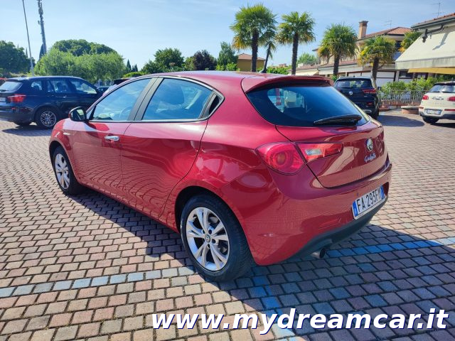 ALFA ROMEO Giulietta usata, con Autoradio