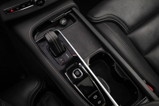 VOLVO XC90 usata, con Regolazione elettrica sedili
