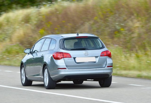 OPEL Astra usata, con Airbag