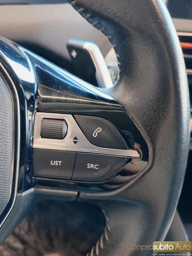 PEUGEOT 5008 usata, con Sistema di navigazione