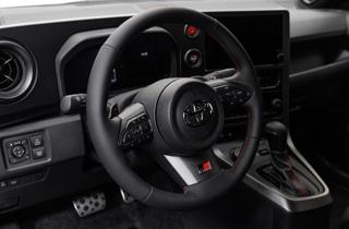 TOYOTA Yaris usata, con Cruise Control