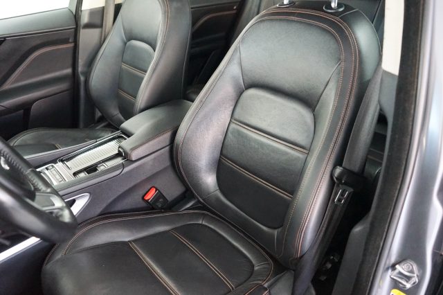 JAGUAR F-Pace usata, con Sensori di parcheggio anteriori