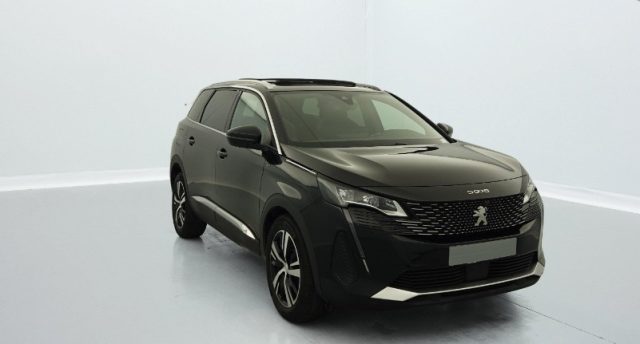 PEUGEOT 5008 usata, con Airbag