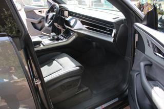 AUDI Q8 usata, con Interni in pelle
