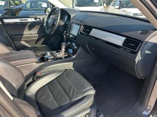 VOLKSWAGEN Touareg usata, con Bracciolo
