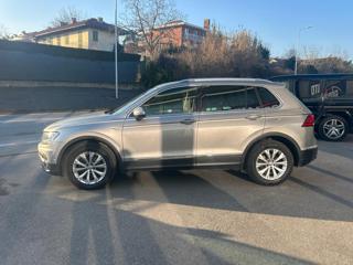 VOLKSWAGEN Tiguan usata, con Autoradio