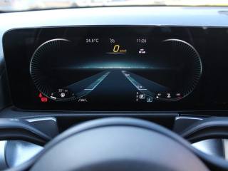 MERCEDES-BENZ GLB 180 usata, con Volante multifunzione