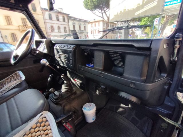 LAND ROVER Defender usata 14