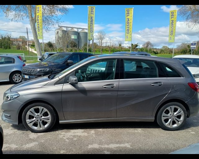 MERCEDES-BENZ B 200 usata, con Airbag